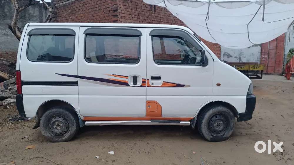 Maruti Suzuki Eeco Smiles 2017