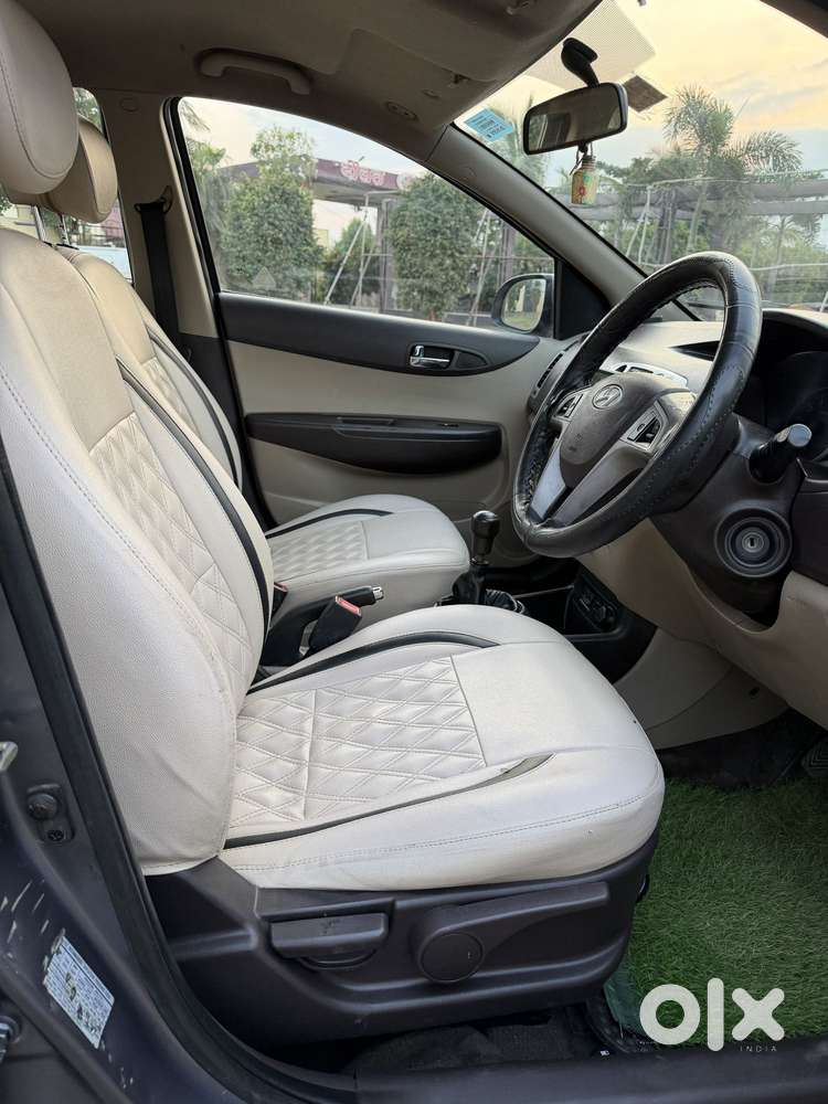 Hyundai I20 Petrol Asta Option, 2010, Petrol