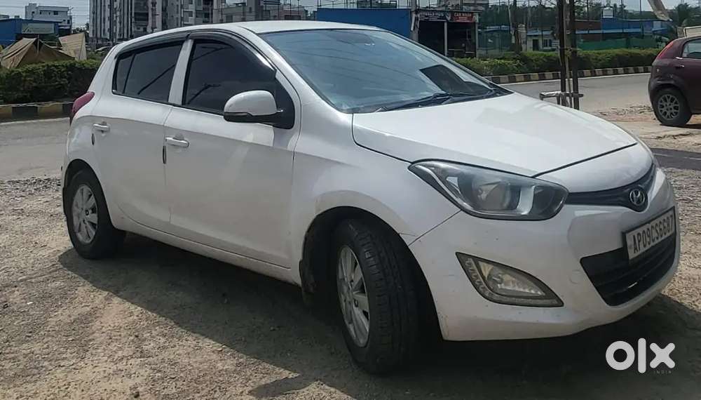 Hyundai I20 Petrol Manual 2013