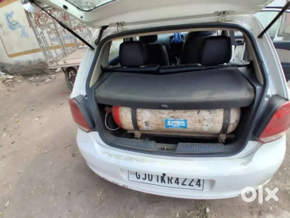 Volkswagen Polo 2012 Cng & Hybrids 116000 Km Drive