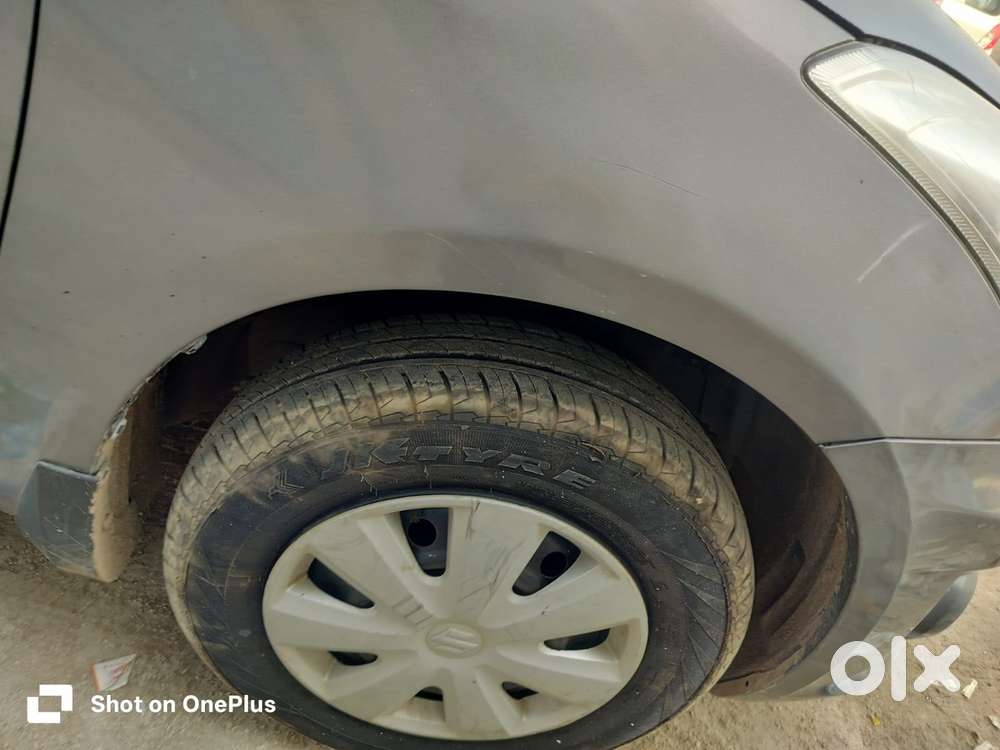 Maruti Suzuki Swift Dzire 1.2 Vxi Bsiv, 2014, Cng & Hybrids