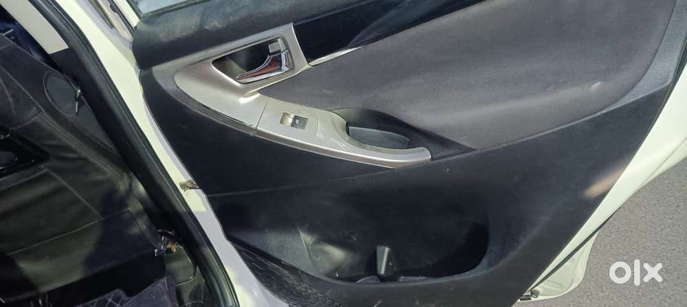 Toyota Innova Crysta 2.4 V, 2017, Diesel