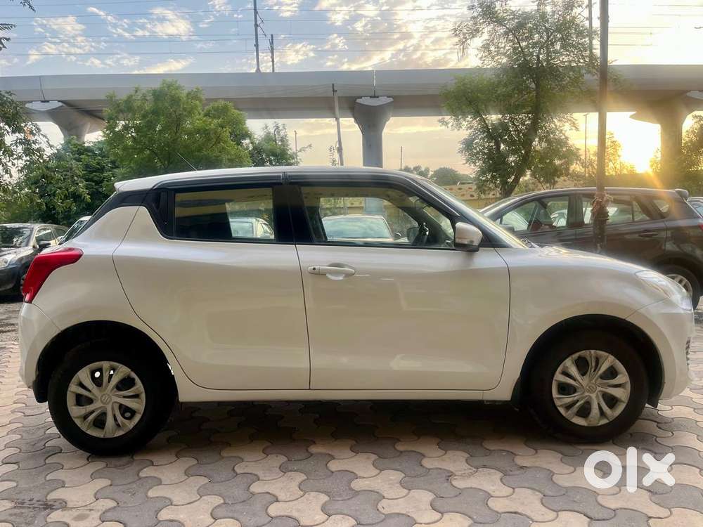 Maruti Suzuki Swift Vxi Ags, 2020, Petrol