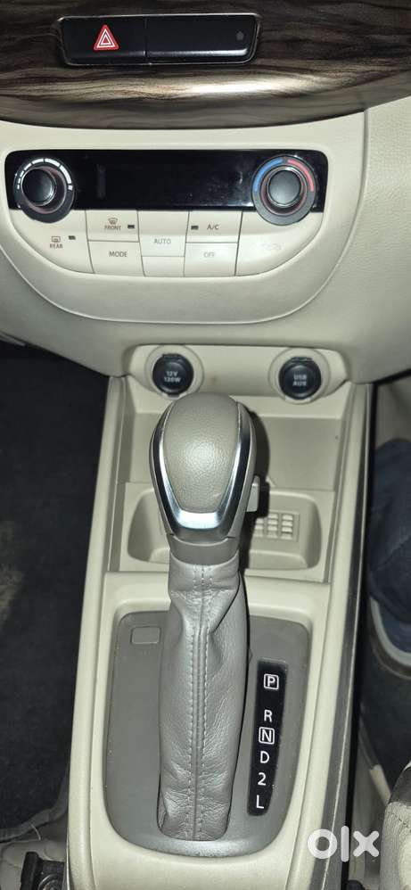 Maruti Suzuki Ertiga Zxi At Petrol, 2019, Petrol