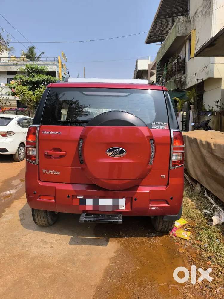 Mahindra Tuv 300 T8 2016 Diesel Well Maintained Car. 7 Seater