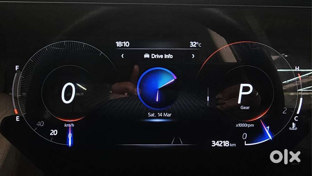 Mahindra Xuv700 2.2 Ax 7 Diesel At Luxury Pack Str, 2021, Diesel