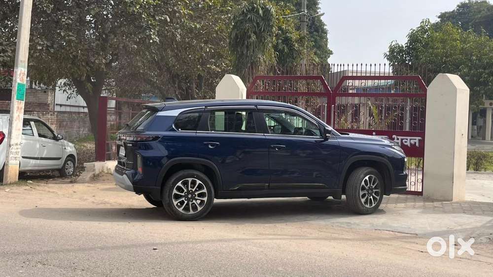 Maruti Suzuki Grand Vitara 2023 Petrol Well Maintained