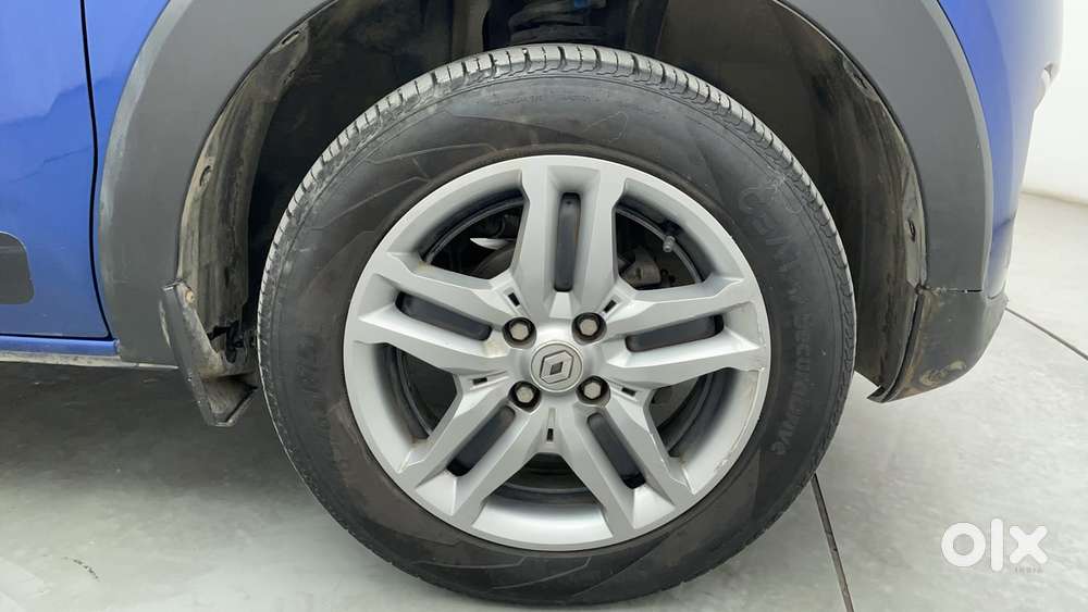 Renault Triber Rxz Easy-r Amt, 2022, Petrol