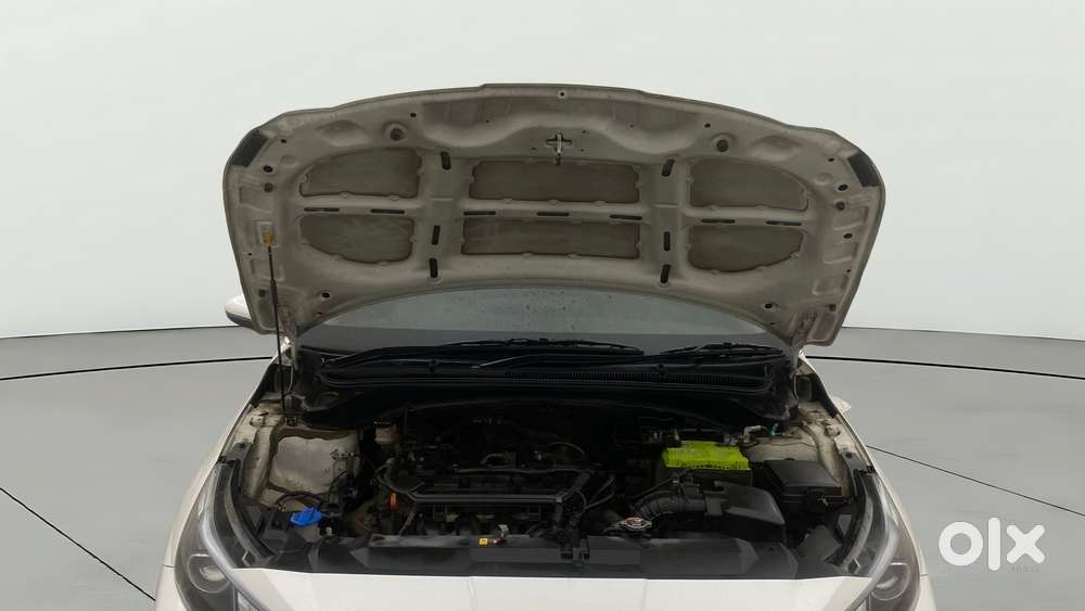 Hyundai New I20 1.2 Asta (o) Ivt, 2023, Petrol