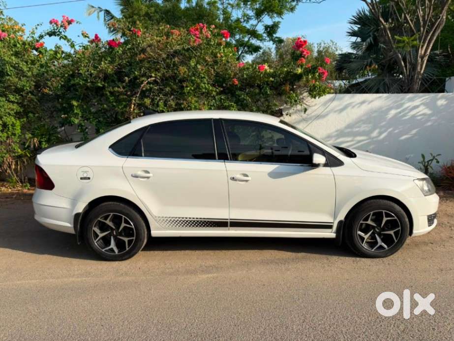 Skoda Rapid 1.0 Tsi Active, 2020, Petrol