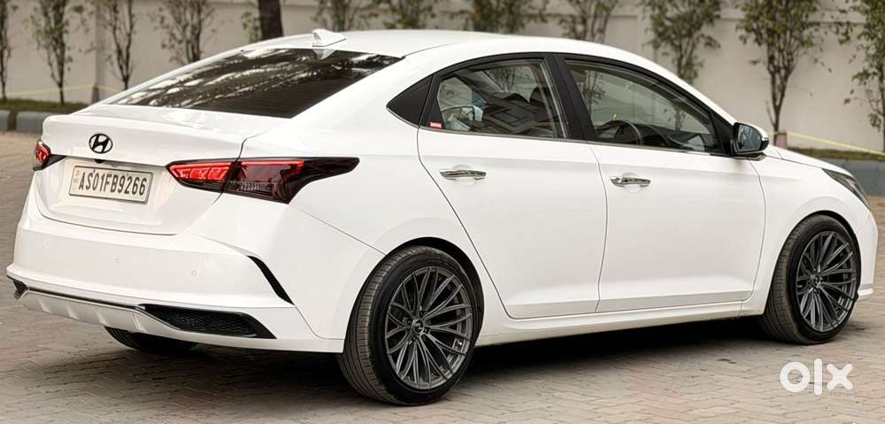 Hyundai Verna 1.5 Sx (o) Vtvt, 2022, Petrol