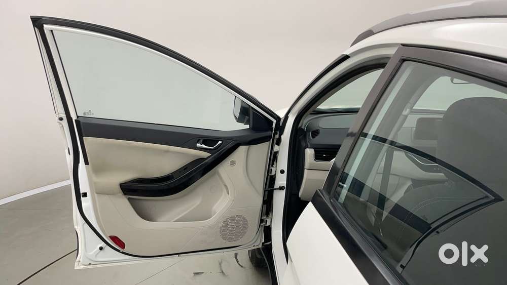 Tata Nexon 1.2 Revotron Xza Plus, 2023, Petrol