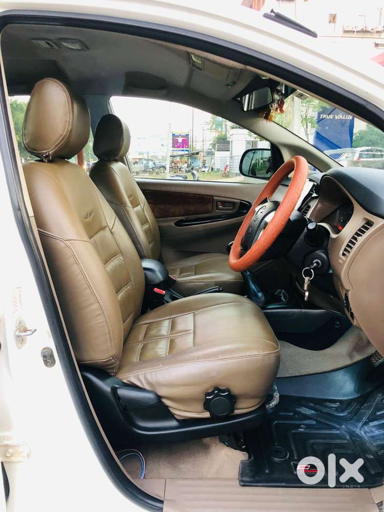 Toyota Innova 2.5 G (diesel) 8 Seater, 2016, Diesel