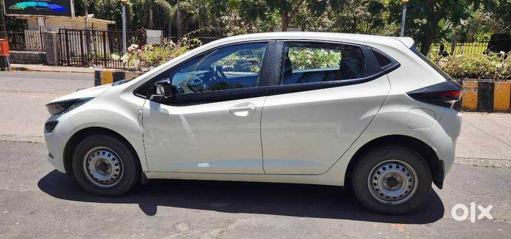 Tata Altroz 1.2 Xe, 2023, Petrol