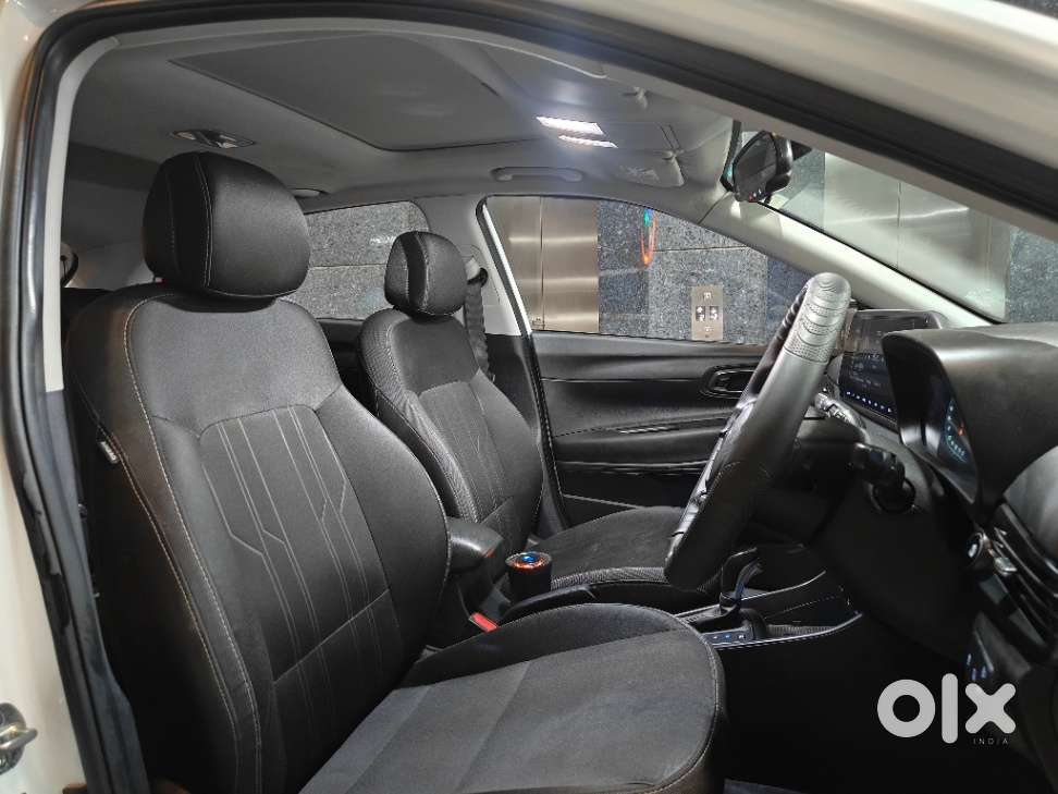Hyundai New I20 1.2 Asta (o) Ivt, 2023, Petrol