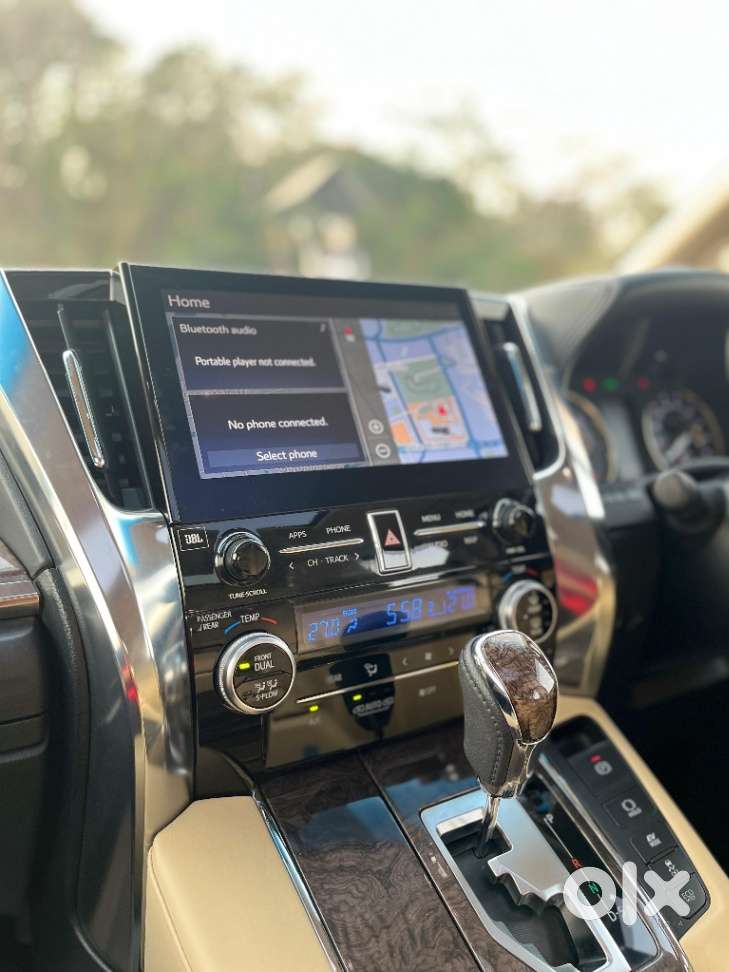 Toyota Vellfire Vip – Executive Lounge, 2023, Petrol