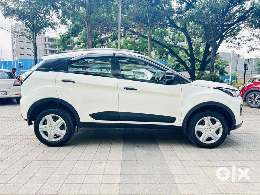 Tata Nexon 1.2 Revotron Xm (s), 2022, Petrol