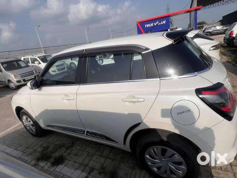 Maruti Suzuki Swift Vxi + Manual, 2025