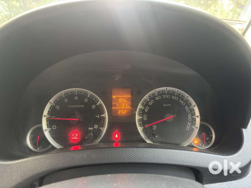 Maruti Suzuki Swift Vxi Optional, 2015, Petrol