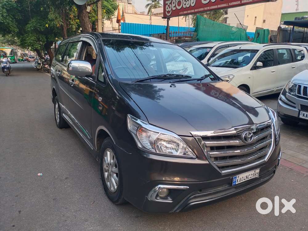 Toyota Innova 2.5 Gx (diesel) 7 Seater Bs Iv, 2015, Diesel
