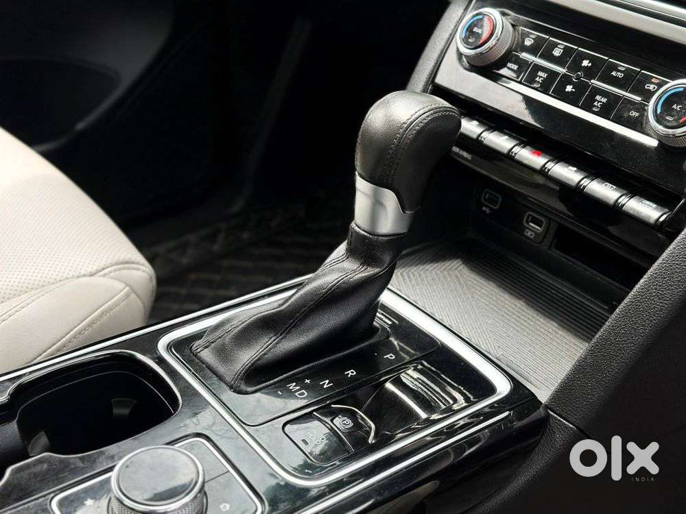 Mahindra Xuv700 2.2 Ax 7 Diesel At Str Awd, 2022, Diesel