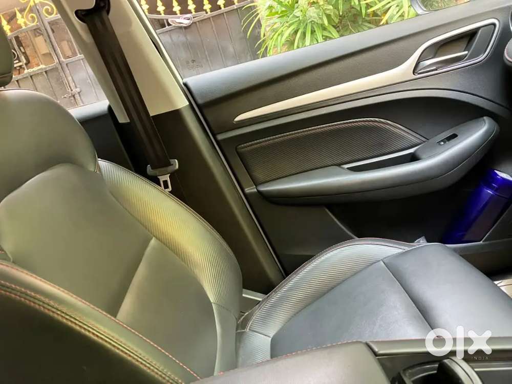 ZS EV Face lift 2022 2nd owner 50.3 KW Battery Topend - Photo 2