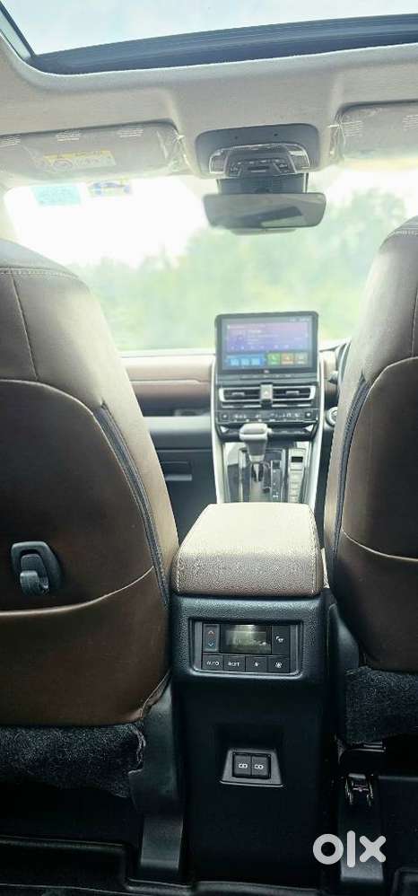 Toyota Innova Hycross 2.0 Zx (o) Hybrid 7 Str, 2024, Petrol