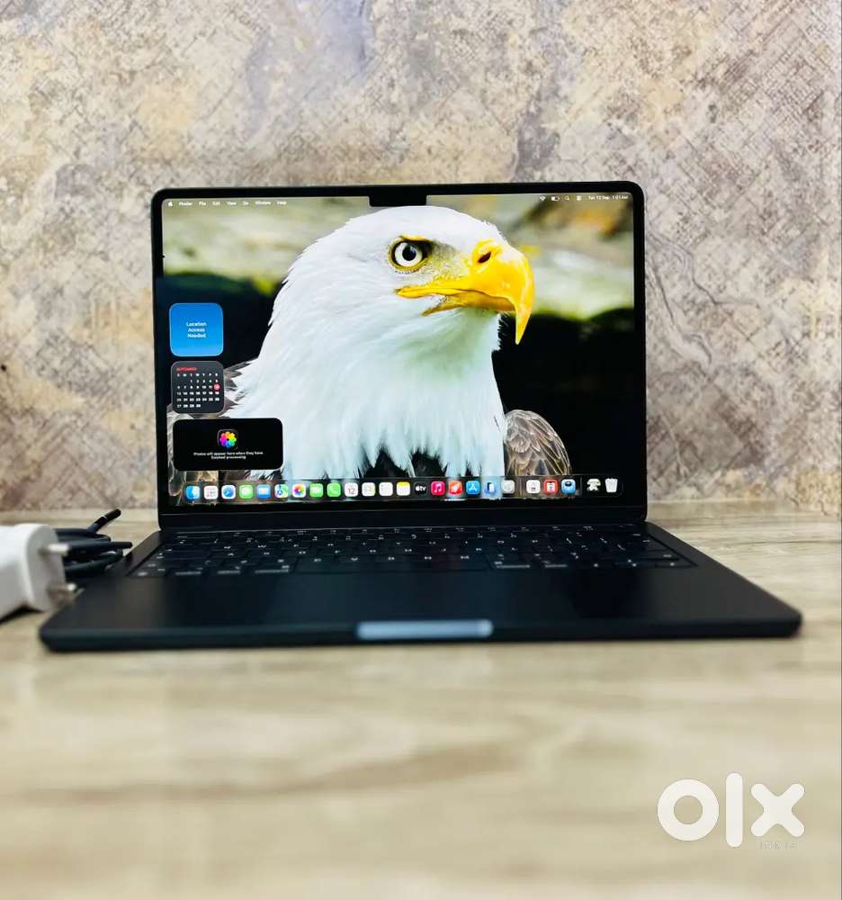 Apple MacBook Air M3 16Gb ram 256 Apple Ssd 100% Bettery Health A1 Con