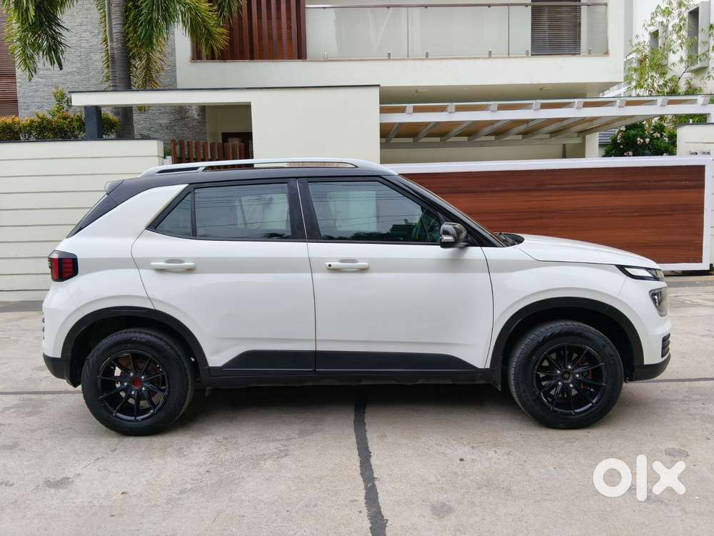 Hyundai Venue 1.2 S (o), 2022, Petrol