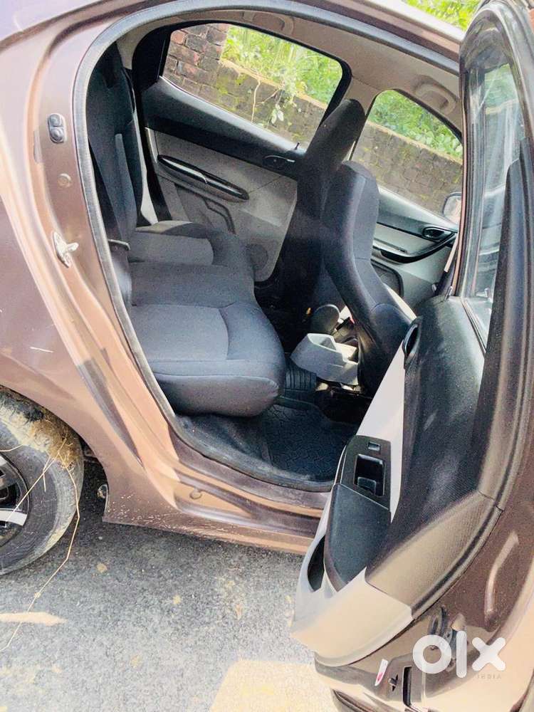 Tata Tiago 1.2 Revotron Xm, 2018, Petrol