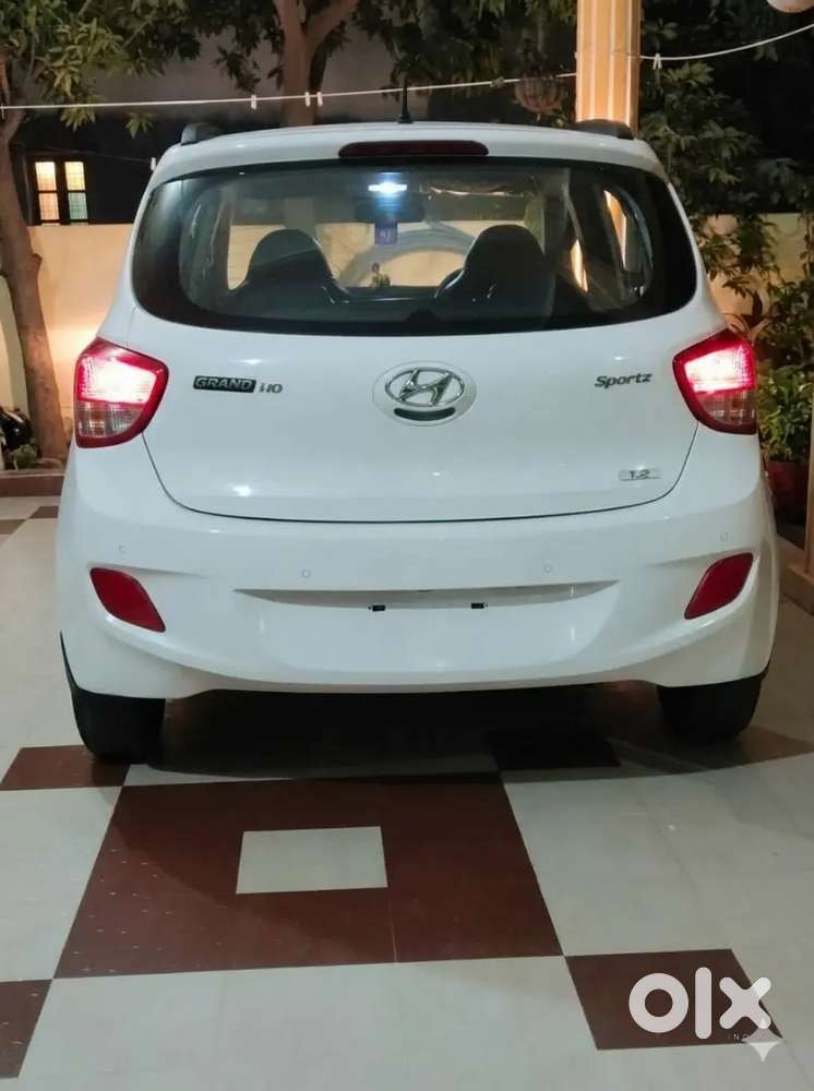 Hyundai Grand I10 Sportz November 2015