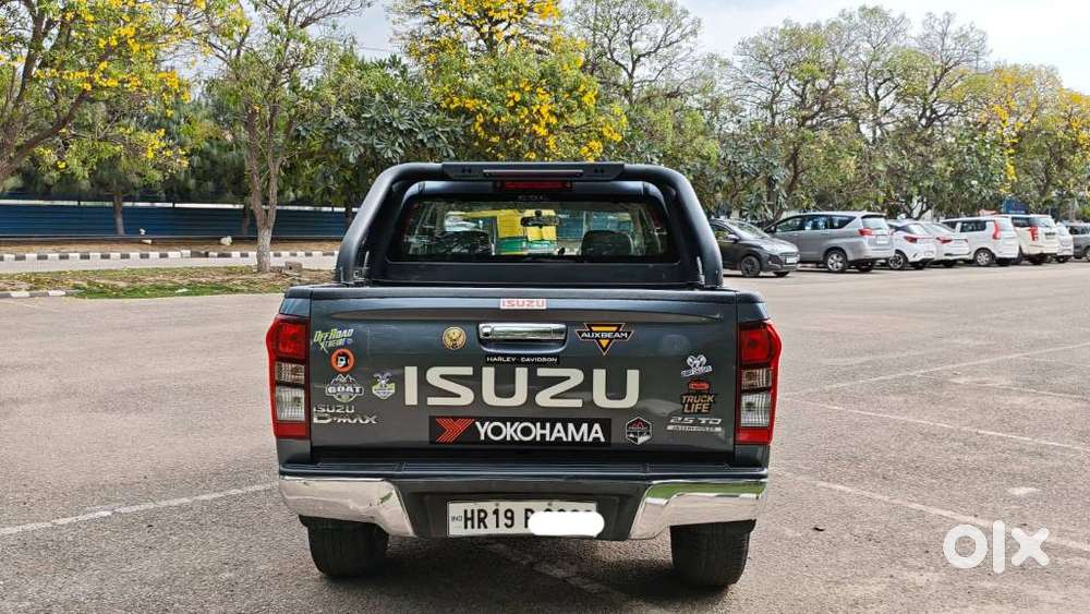 Isuzu V-cross Z 4x4 Mt, 2018, Petrol