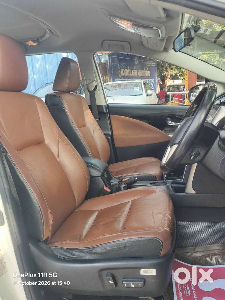 Toyota Innova Crysta 2.8z Automatic, 2016, Diesel