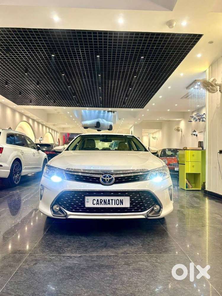 Toyota Camry Hybrid, 2016, Cng & Hybrids