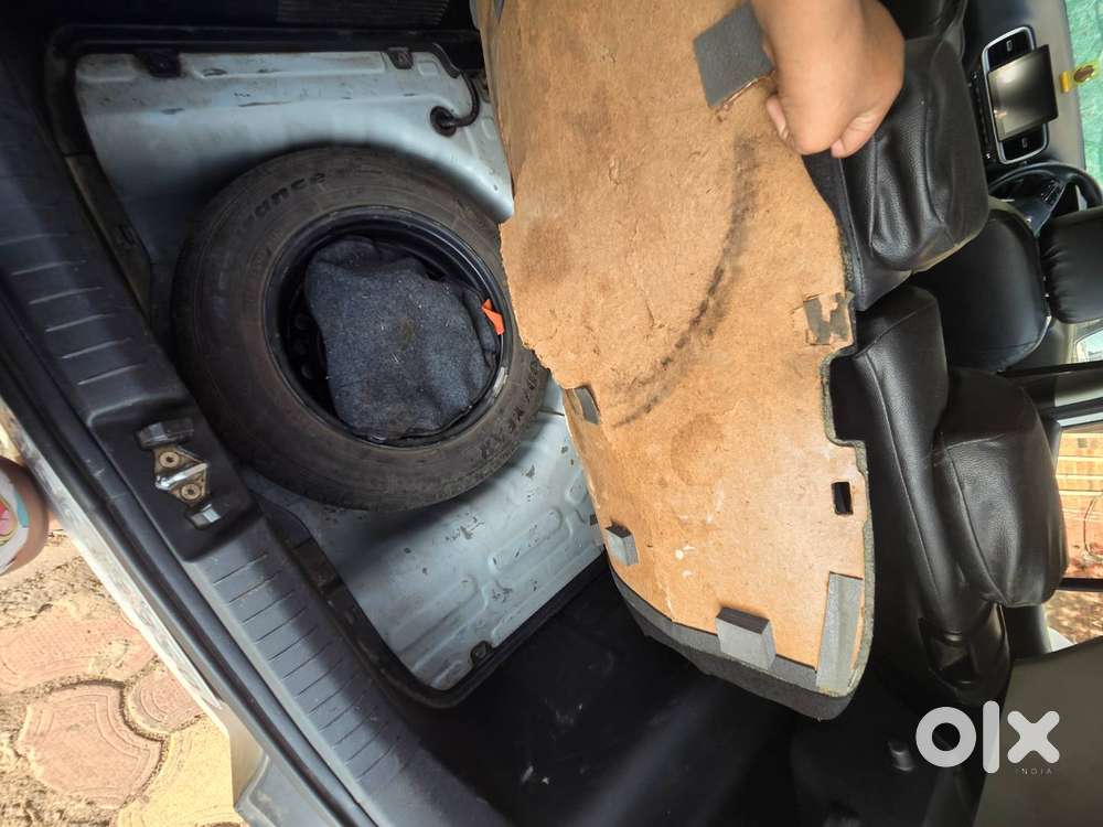 +7 Hyundai Venue Price - Images, Colours & Reviews - Carwalethe Hyu