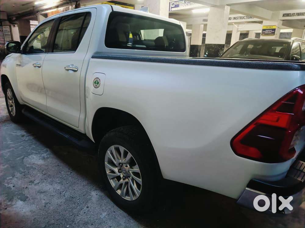 Toyota Hilux 2.8 High 4x4 Mt, 2023, Diesel