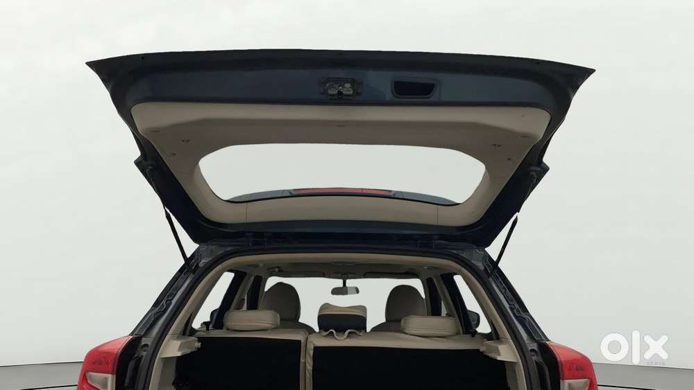 Mahindra Xuv300 1.2 W6 Amt Petrol, 2021, Petrol