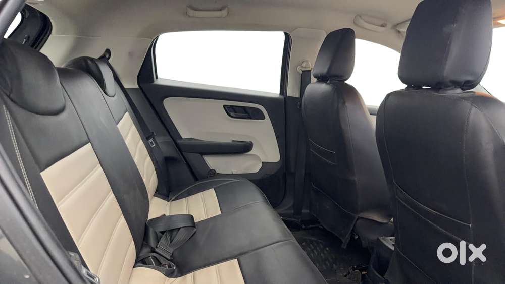 Tata Altroz Xm Plus Petrol, 2023, Petrol