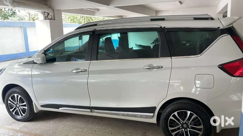 Nice Car Family Good Looking Car Vip Number