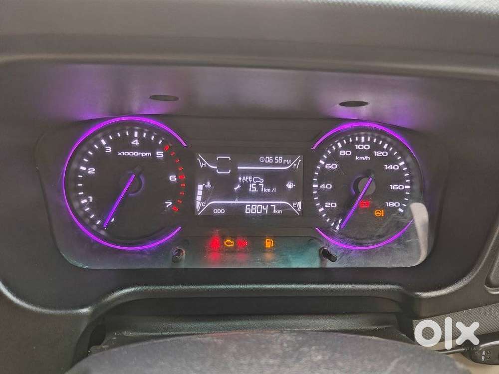 Mahindra Marazzo M4 8str, 2019, Diesel