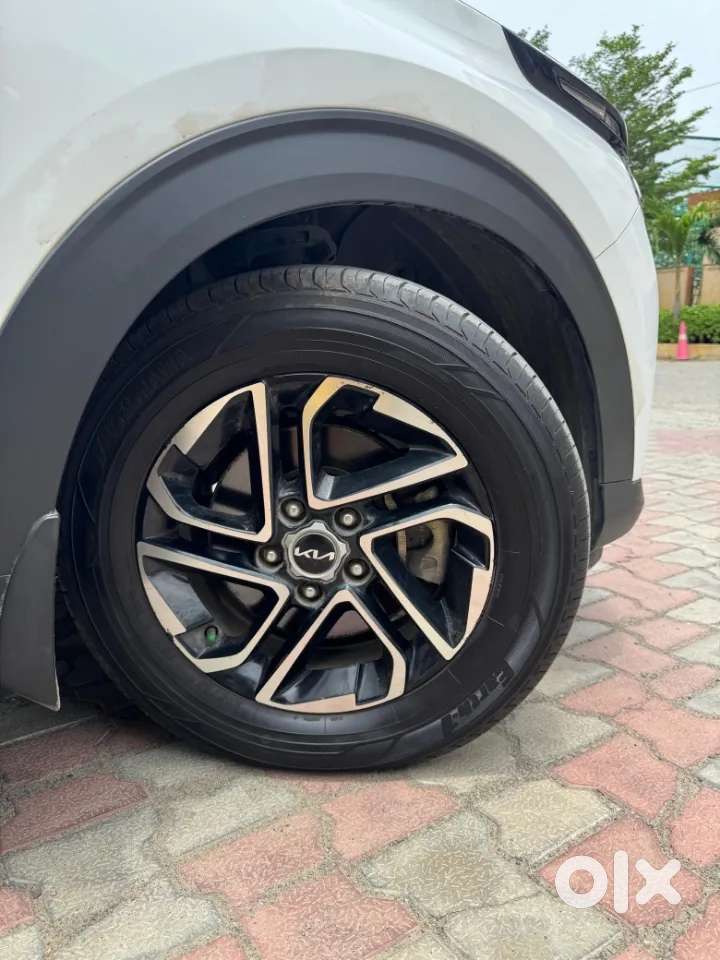 Kia Carens 1.5 Luxury Plus Diesel At 7 Str, 2023, Diesel