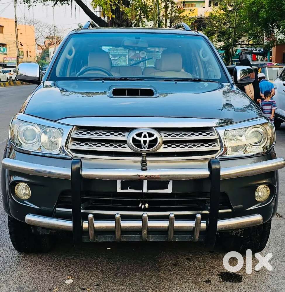 Toyota Fortuner 2010 Diesel Manual Very Less Driven In Mint Condition