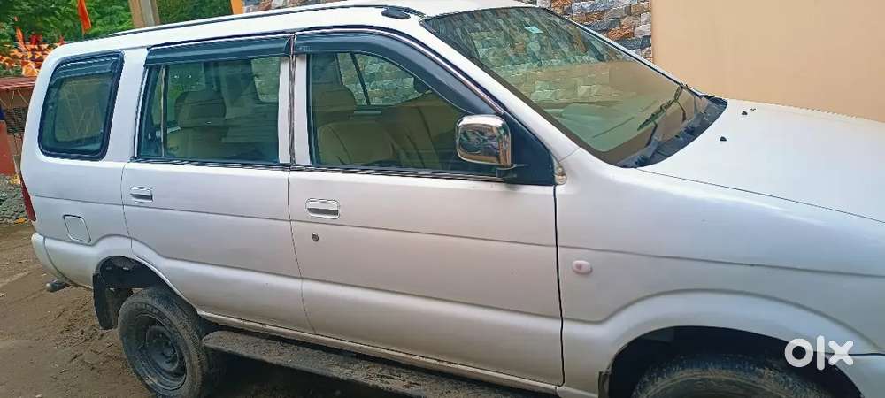 Chevrolet Tavera 2012