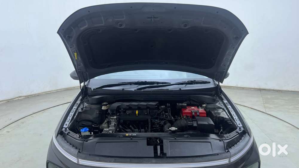 Hyundai Verna 1.5 Sx (o) Petrol Mt, 2023, Petrol