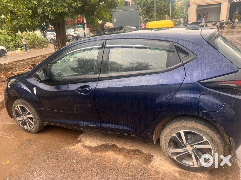 Tata Altoz Petrol Automatic 2025