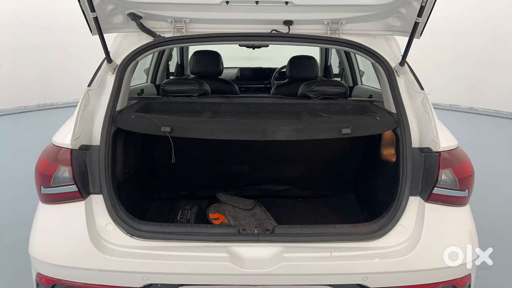 Hyundai New I20 1.2 Asta (o) Ivt, 2024, Petrol