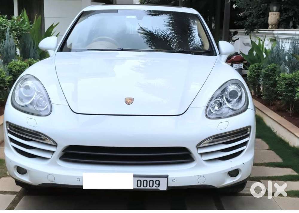 Porsche Cayenne (fancy Number)