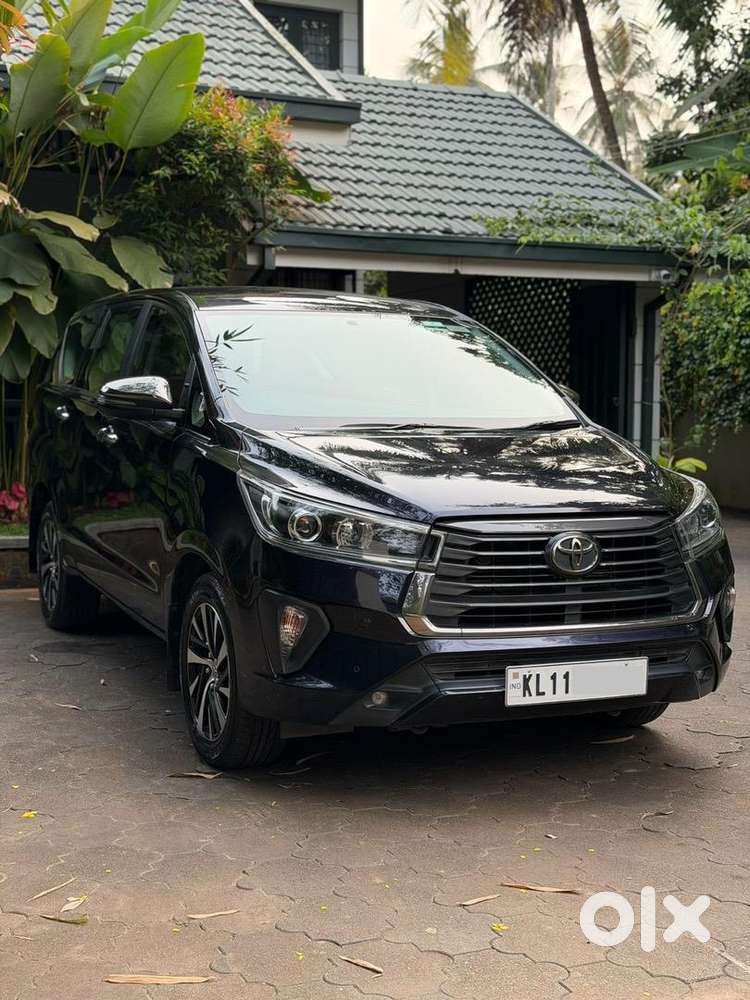 Toyota Innova 2022 Diesel Well Maintained