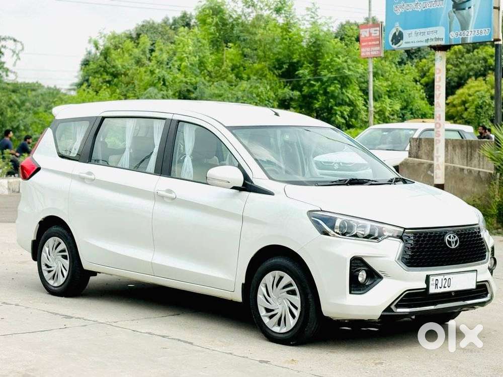 Toyota Rumion S Cng, 2025, Cng & Hybrids