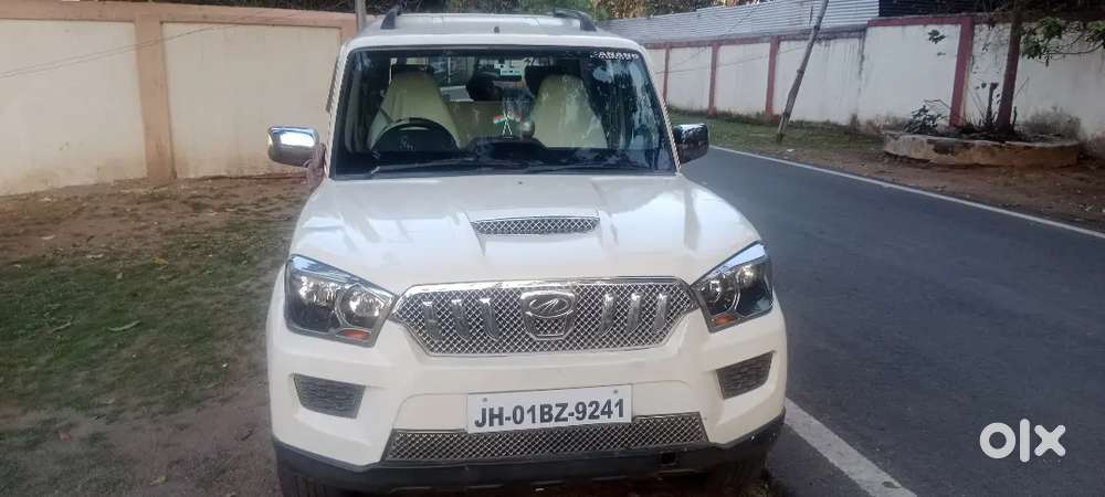 Mahindra Scorpio Classic 6+2016 Diesel 85000 Km Driven